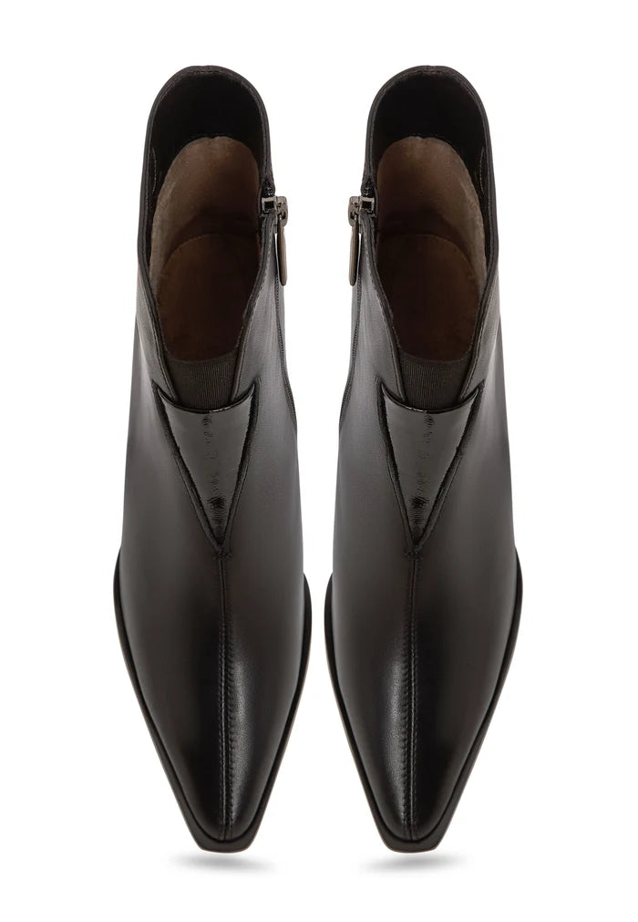 Architect Heel Leather Ankle Boot - Black