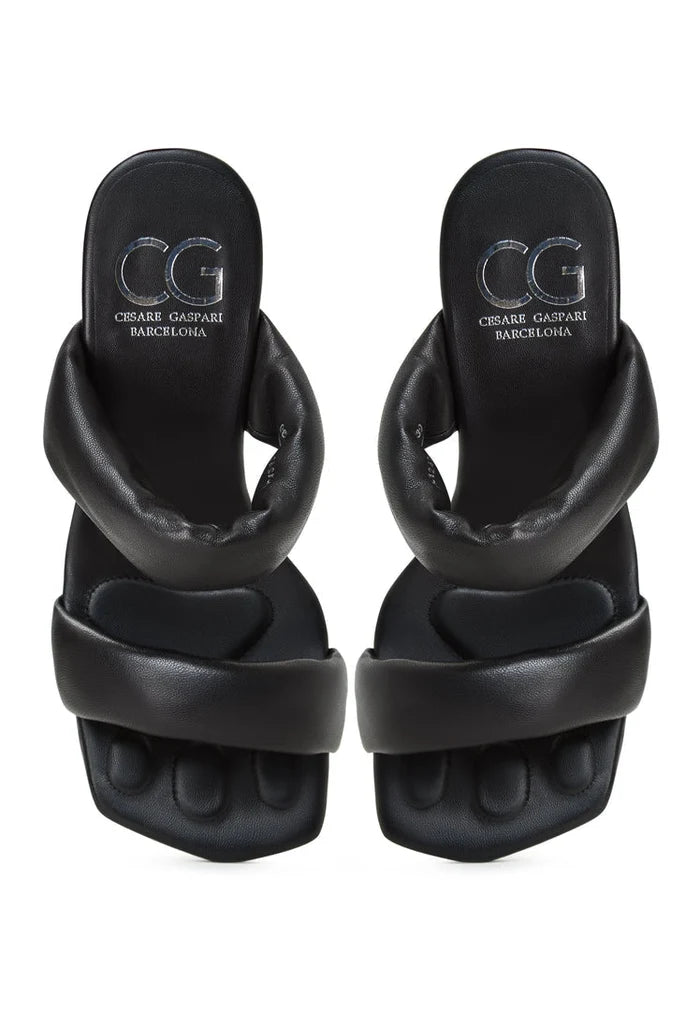 A stylish pair of women's Isla block heeled sandals in black, the perfect choice for a chic and comfortable look.