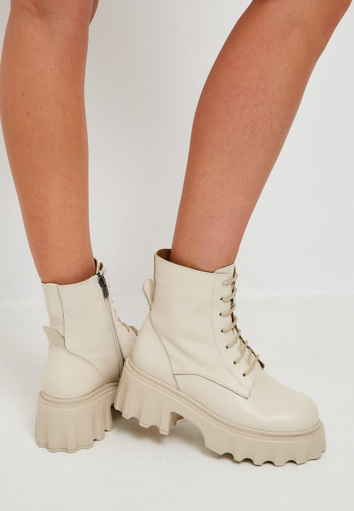 Bold Edge Combat Boots - Beige