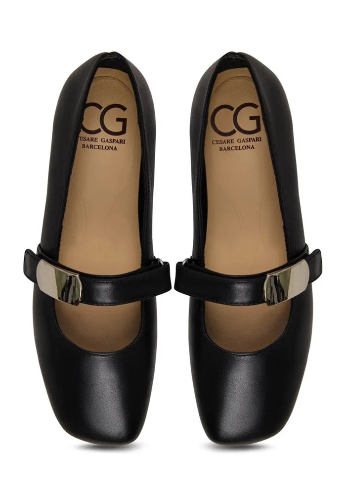 Chic Square-Toe Mary Janes