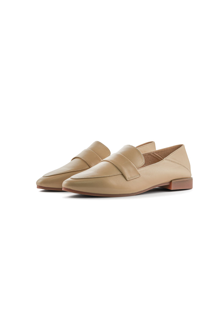 Classic Leather Loafers – Beige
