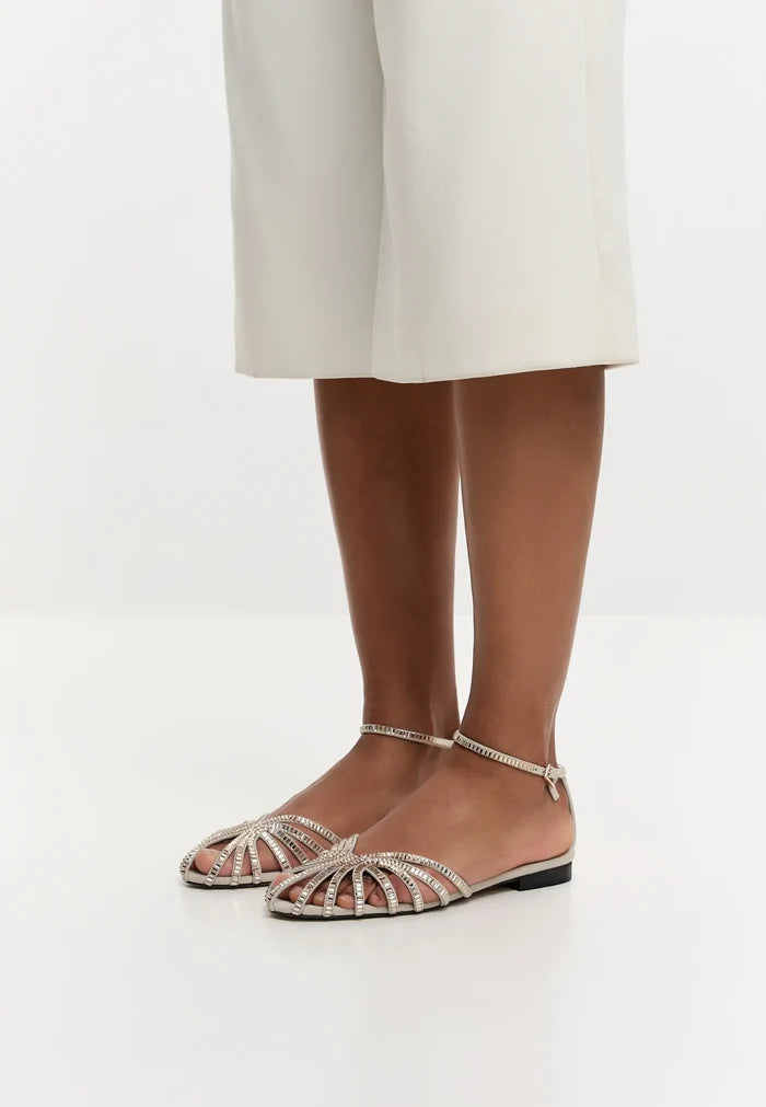 Crystal Arc Flat Sandals – Silver