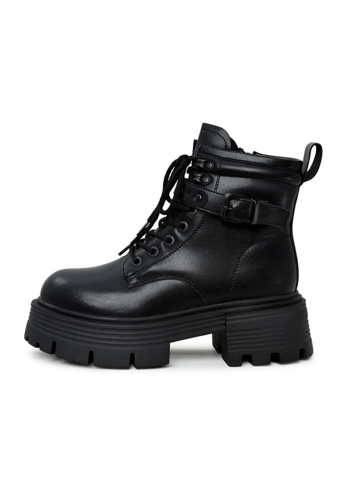 A chic pair of sleek black platform ankle boots for women, perfect for a stylish and elegant look.