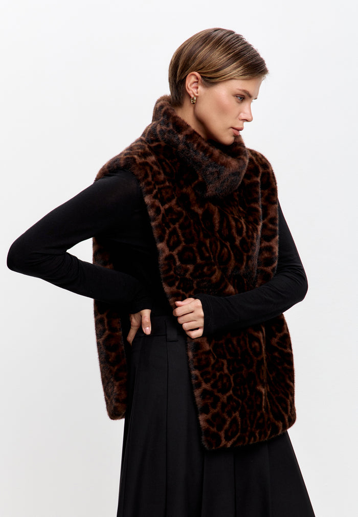 Faux Fur Sleeveless Sculpted Top with Collar – Brown Leopard