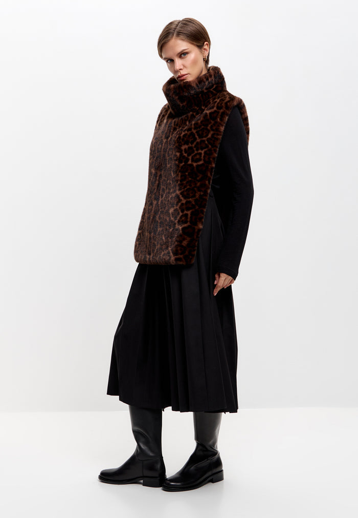 Faux Fur Sleeveless Sculpted Top with Collar – Brown Leopard