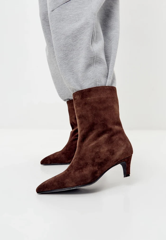 Kitten Heel Ankle Boots Dolly - Brown
