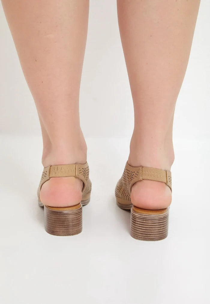 Leather Classic Block Heeled Sandals -  Brown