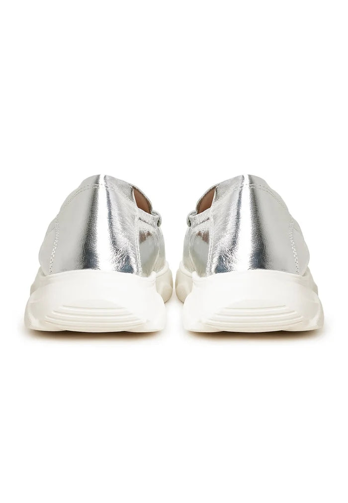 Silver leather platform moccasins featuring the Alisa silver shoes design, perfect for adding a touch of glamour with a platform style.