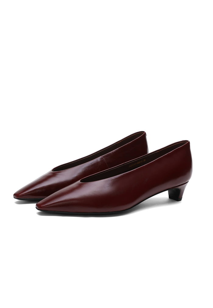 Leather Pointed Flats - Bordeaux