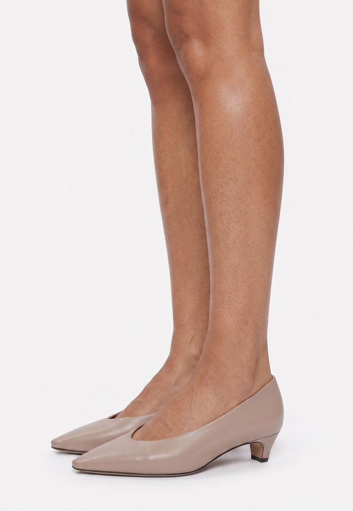 Leather Pointed Flats - Grey
