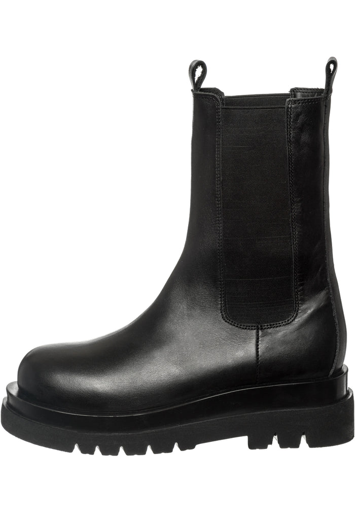 Luna Leather Chelsea Boots