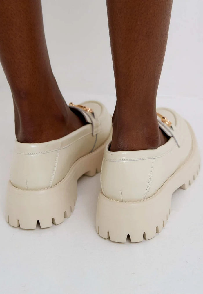 Luxe Chain Loafers - Beige