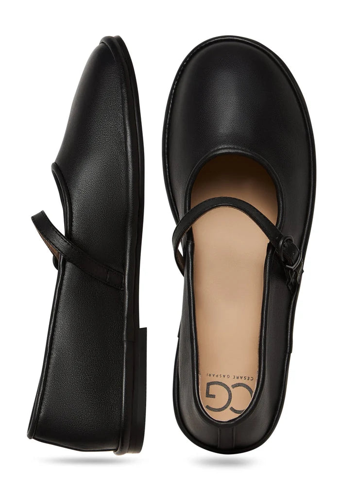 Minimalist Charm Flats - Black