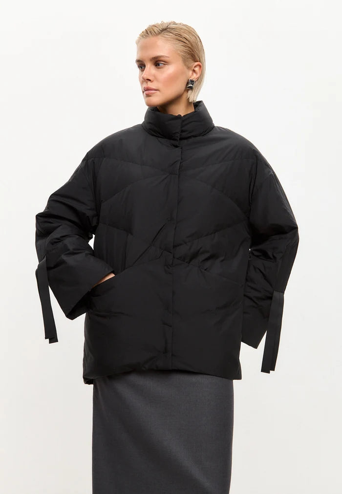 Oversized Quilted Puffer Jacket - Black