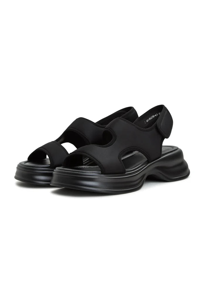 A colorful pair of platform sandals with a margarita design, on sale now - buy your platform sandals Margarita online.