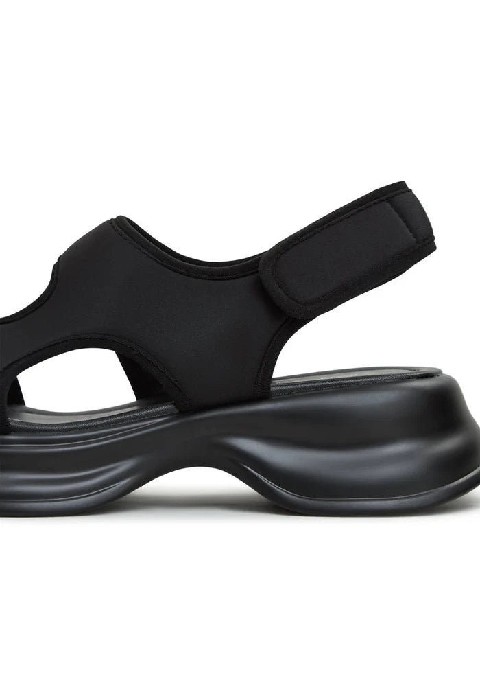 A pair of stylish platform sandals perfect for summer, the Margarita Sale. Buy these trendy platform sandals online now!
