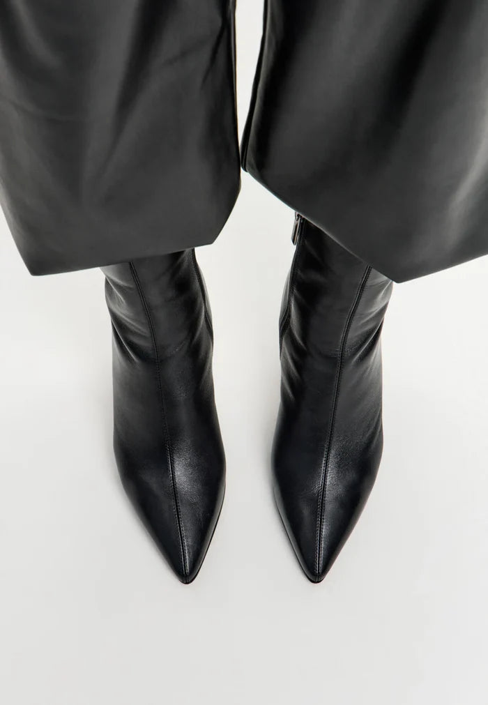 Sculpted Sleek-Heel Ankle Boot - Black