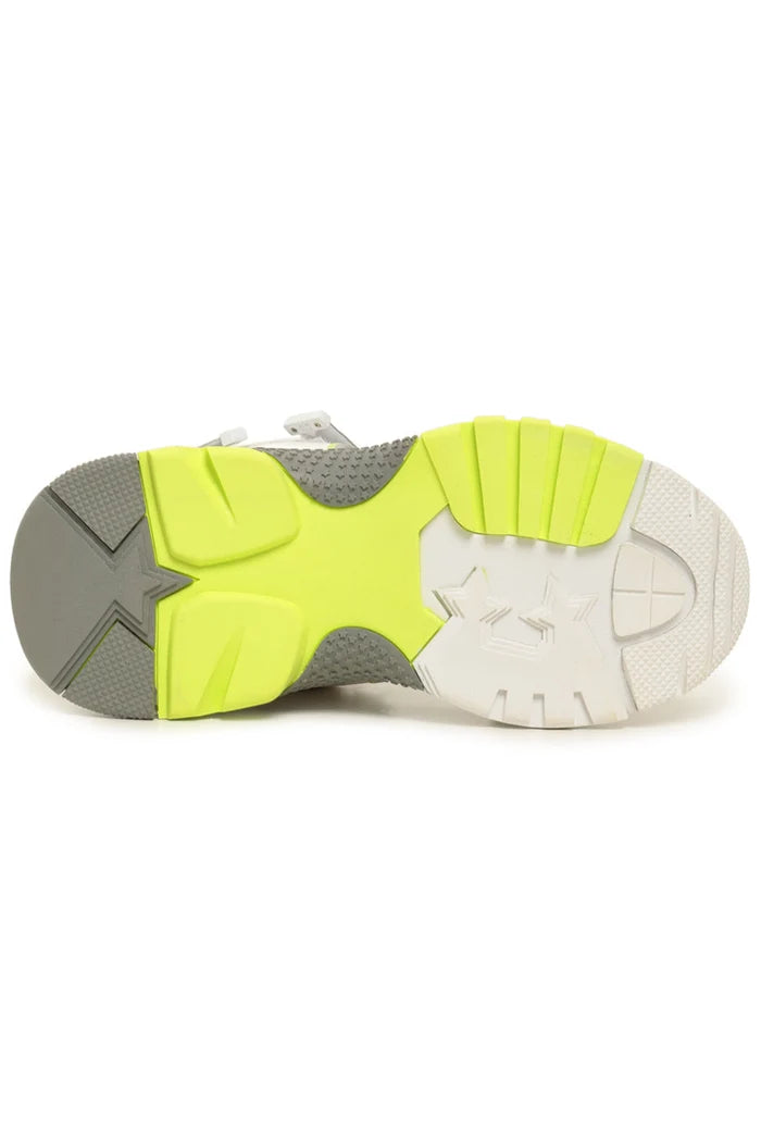 A trendy pair of chunky white strap sporty sandals, perfect for casual and athletic wear.