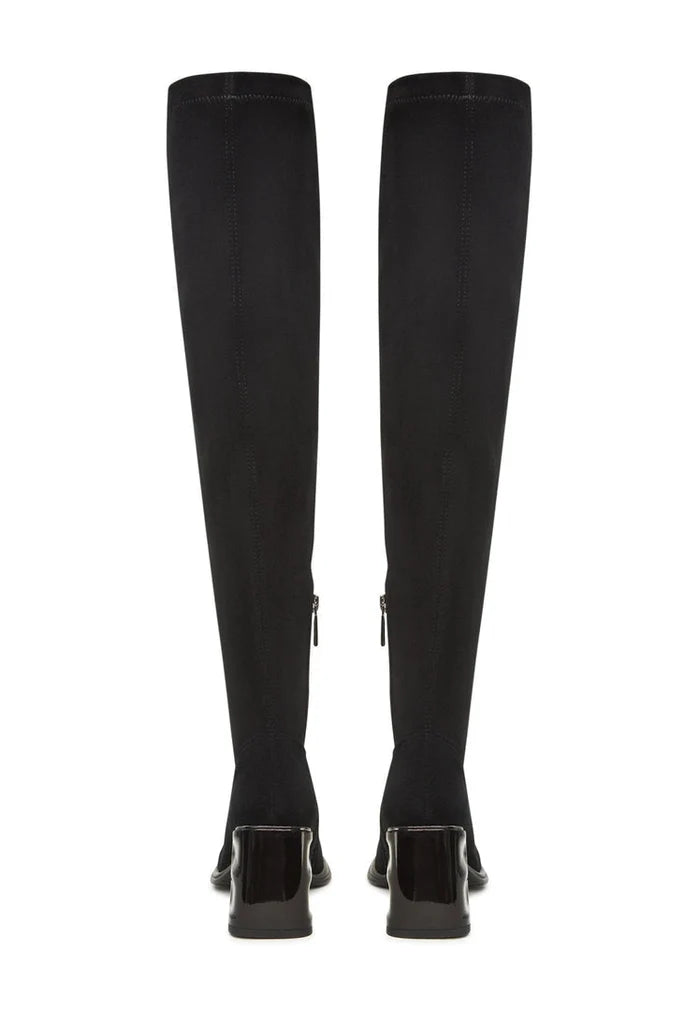 A pair of elegant black suede shoes, perfect for sophisticated and high-quality footwear.