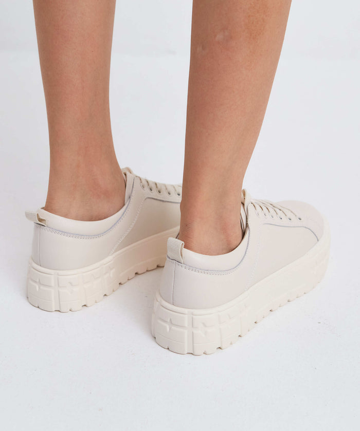 Urban Core Platform Sneakers – White