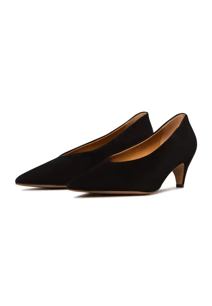 A stylish pair of trendy black velvet curve pumps, perfect for an elegant and fashionable look.